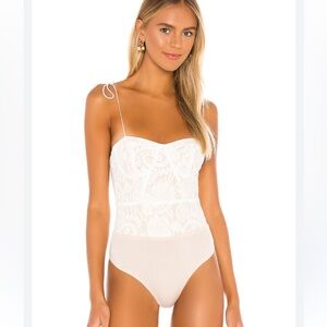 Superdown Lace Bodysuit - Cream